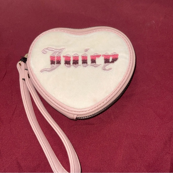 Juicy Couture Handbags - Juicy Couture Pink and White Heart Wristlet
